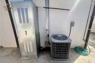 933 S La Verne Ave, East Los Angeles, CA 90022 - Photo 25