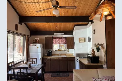 343 Holmes Lane, Sugarloaf, CA 92386 - Photo 3