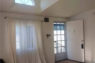 327 W Wilson Street, Costa Mesa, CA 92627 - Photo 5