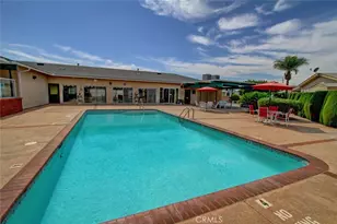 10681 Oak Street, Los Alamitos, CA 90720 - Photo 25