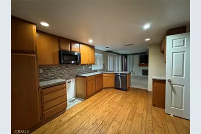 33150 Shoreline Drive, Lake Elsinore, CA 92530 - Photo 9