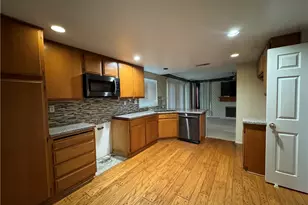 33150 Shoreline Dr, Lake Elsinore, CA 92530 - Photo 9