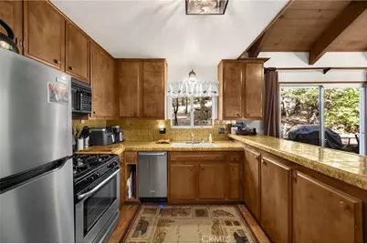 27963 St. Bernard Ln, Lake Arrowhead, CA 92352 - Photo 9