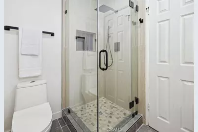 6101 Fulton Avenue #8, Van Nuys, CA 91401 - Photo 23