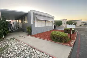 35 Orange Via, Anaheim, CA 92801 - Photo 3