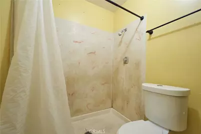 12875 Spring Valley Parkway, Victorville, CA 92395 - Photo 31