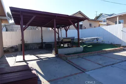 622 W 2nd Street, San Pedro, CA 90731 - Photo 19