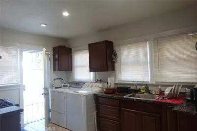 622 W 2nd Street, San Pedro, CA 90731 - Photo 3