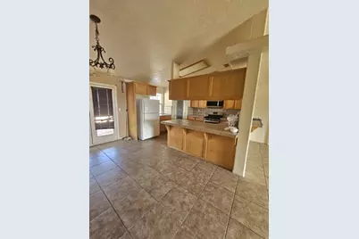 21114 Wigwam Street, Apple Valley, CA 92307 - Photo 7