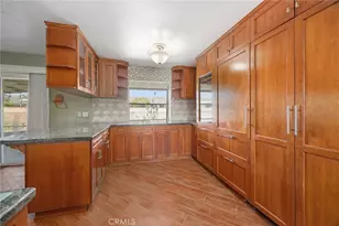 8921 Kennelly Ln, Anaheim, CA 92804 - Photo 7