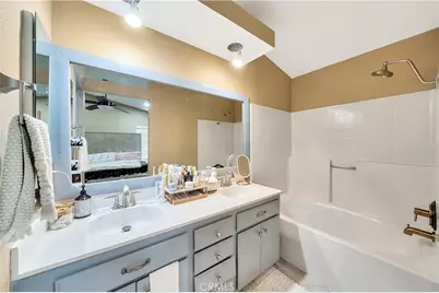 31 Santa Agatha, Rancho Santa Margarita, CA 92688 - Photo 23