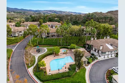 31 Santa Agatha, Rancho Santa Margarita, CA 92688 - Photo 3