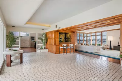 15 The Colonnade, Long Beach, CA 90803 - Photo 9