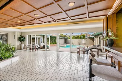 15 The Colonnade, Long Beach, CA 90803 - Photo 3