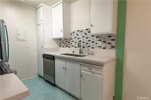 1040 W MacArthur Blvd, Santa Ana, CA 92707 - Photo 5