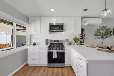 2701 E 17th Street, Long Beach, CA 90804 - Photo 11