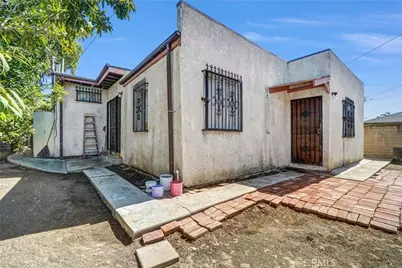 2118 Hickory Street, Santa Ana, CA 92707 - Photo 17