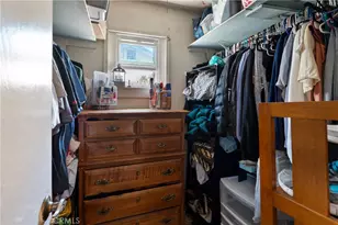 16403 Parkshire Ct, Paramount, CA 90723 - Photo 17