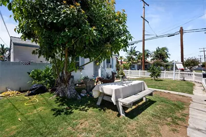 16403 Parkshire Court, Paramount, CA 90723 - Photo 21