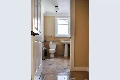 1533 E 4th Street, Santa Ana, CA 92701 - Photo 13