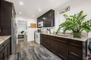 2697 W Parkside Ln, Anaheim, CA 92801 - Photo 17