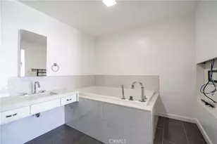 531 Esplanade, Redondo Beach, CA 90277 - Photo 3