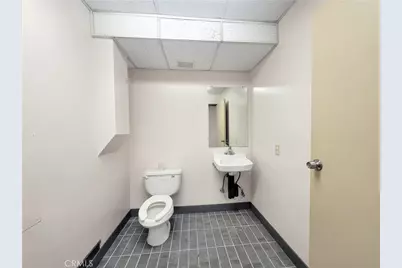 2365 Pacific Ave, Long Beach, CA 90806 - Photo 19