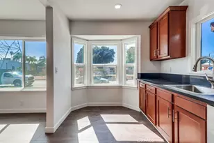 521 W 98th, Los Angeles, CA 90044 - Photo 17