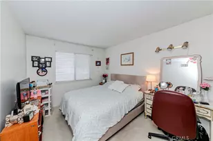 2586 E Riles Cir, Anaheim, CA 92806 - Photo 13