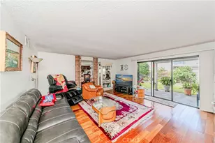 2586 E Riles Cir, Anaheim, CA 92806 - Photo 9