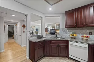 861 S Windsor Blvd, Los Angeles, CA 90005 - Photo 11