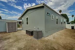 22221 Bloomfield Ave, Cypress, CA 90630 - Photo 21