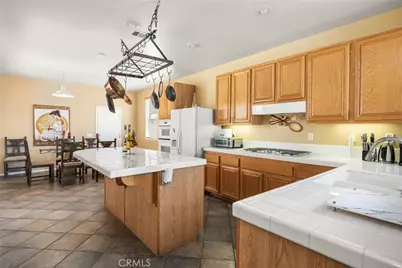 833 W Orange Heights, Corona, CA 92882 - Photo 13