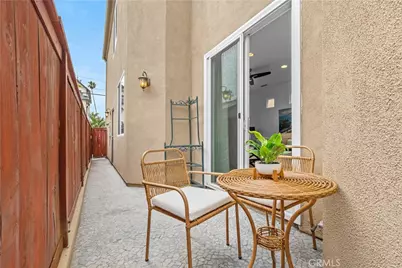 513 Pecan Ave, Huntington Beach, CA 92648 - Photo 19