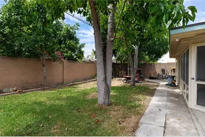 2014 S Poplar, Santa Ana, CA 92704 - Photo 19