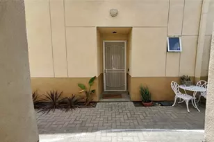 8021 S Vermont Ave, Los Angeles, CA 90044 - Photo 17