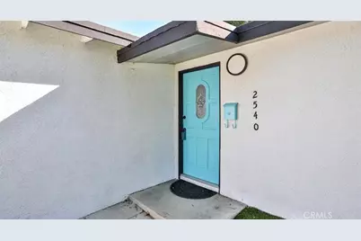 2540 W Picadilly Way, Anaheim, CA 92801 - Photo 3