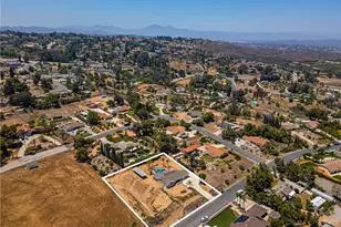 16481 Valle Vista Way, Riverside, CA 92506 - Photo 67