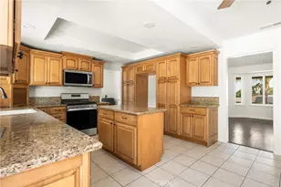 16481 Valle Vista Way, Riverside, CA 92506 - Photo 17