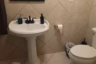 7214 Luxor St, Downey, CA 90241 - Photo 15