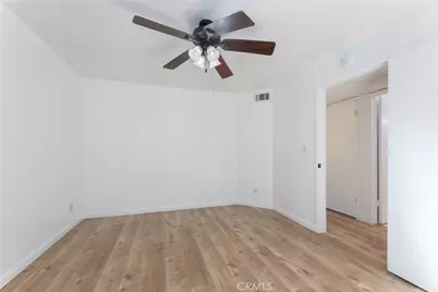 15946 Vanowen Street #103, Van Nuys, CA 91406 - Photo 23