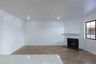 15946 Vanowen Street #103, Van Nuys, CA 91406 - Photo 5