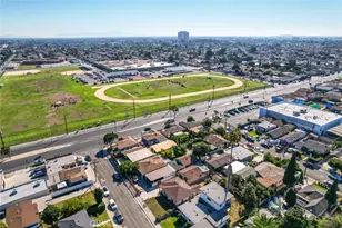 814 W Maple St, Compton, CA 90220 - Photo 3