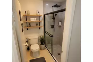 5519 S La Cienega Blvd, Los Angeles, CA 90056 - Photo 23