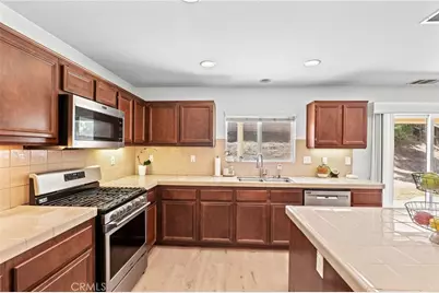 29225 Hydrangea, Murrieta, CA 92563 - Photo 7