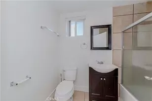 8711 McKinley Pl, Los Angeles, CA 90002 - Photo 17