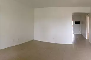 160 W Cascade, Rialto, CA 92376 - Photo 17