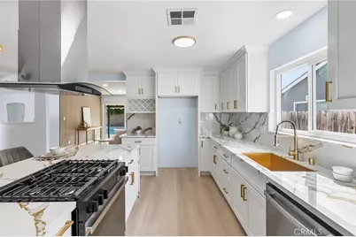 14032 Woodlawn, Tustin, CA 92780 - Photo 9