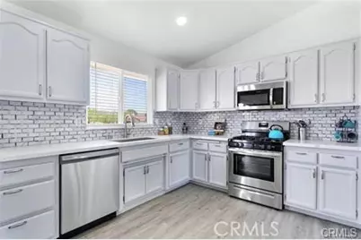 8951 Grapefruit Ave, Hesperia, CA 92345 - Photo 9