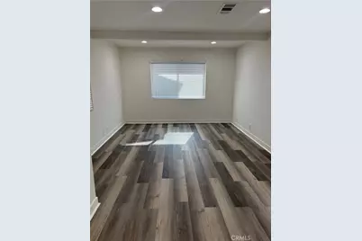 17 E Plymouth #B, Long Beach, CA 90805 - Photo 3